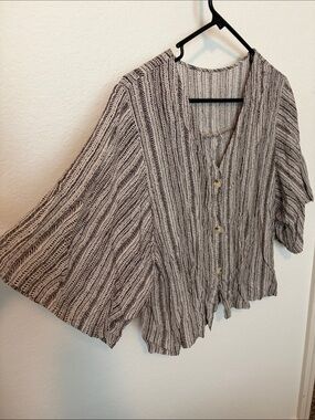 Lightweight Neutral Stripe Button-Front Top